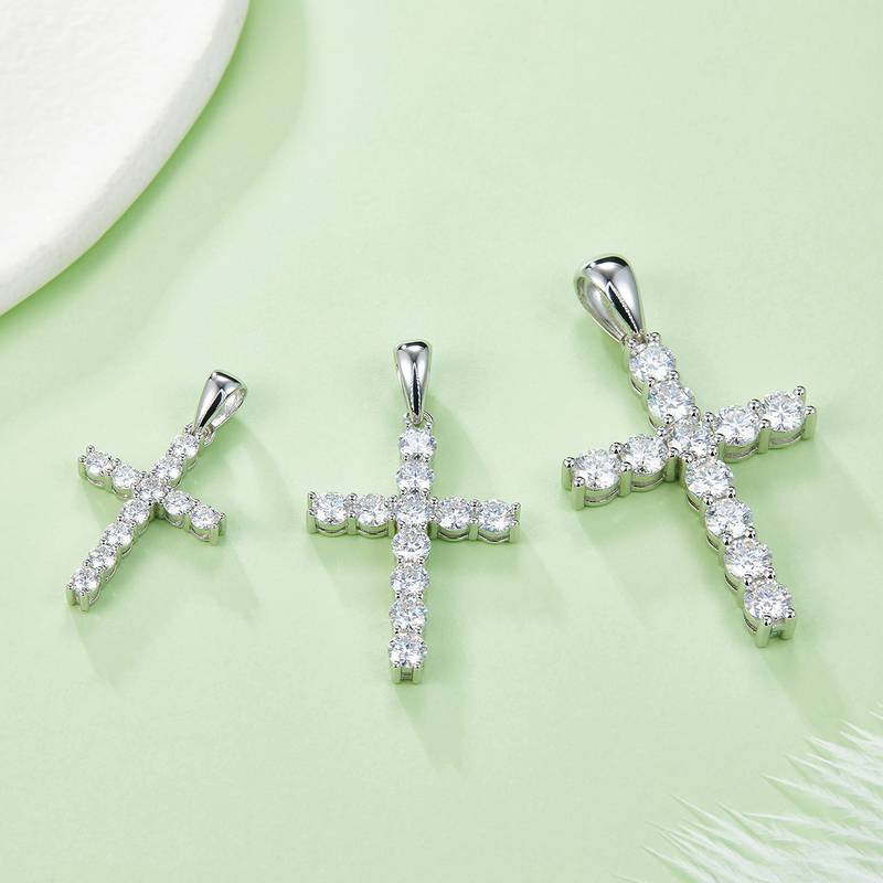 Classic十字架NecklaceS925银PendantMoissanite4.0mmD级